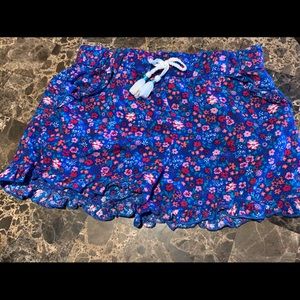 Blue floral print short with drawstring.